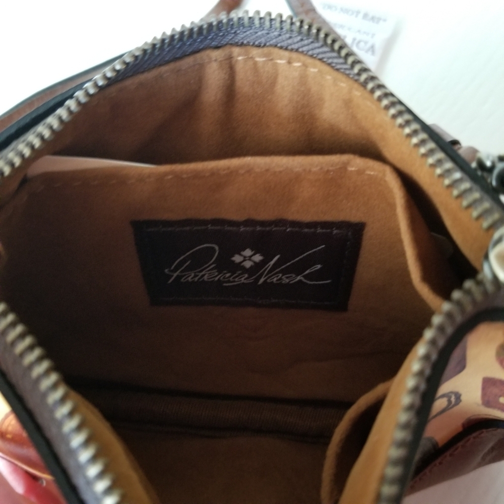 Patricia Nash Lula Wristlet NWT - Picture 4 of 4